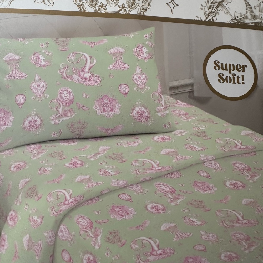 Wicked Twin Sheet Set - Mint Green and Pink Floral - Picture 4 of 6